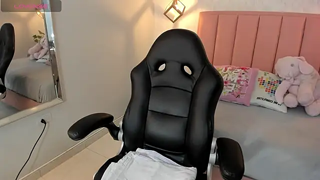 SUNNYCYRUS online show from 03-14-25, 07:34