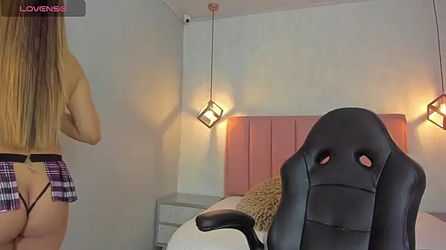 SUNNYCYRUS online show from 02-25-26, 12:37