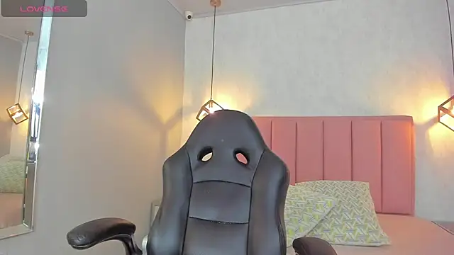 SUNNYCYRUS online show from 03-10-26, 12:43