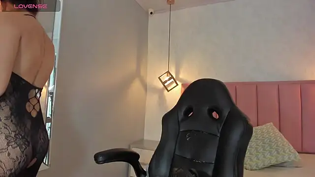SUNNYCYRUS online show from 05-20-26, 12:55