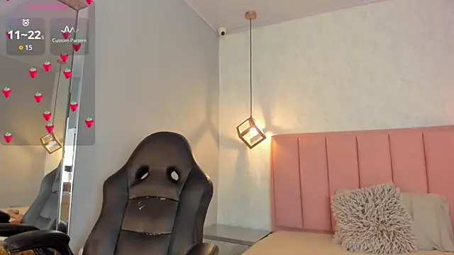SUNNYCYRUS online show from 06-03-26, 02:44