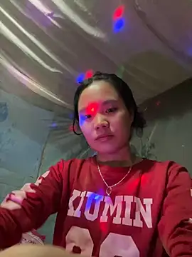 Snapshot of Be-MyMy chatting on 12-24-24, 12:44 Be-MyMy online show from 12-24-24, 12:44