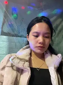 Snapshot of Be-MyMy chatting on 12-25-24, 12:47 Be-MyMy online show from 12-25-24, 12:47