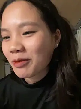 Snapshot of Be-MyMy chatting on 12-31-24, 10:26 Be-MyMy online show from 12-31-24, 10:26