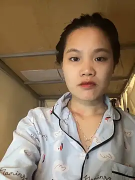 Snapshot of Be-MyMy chatting on 01-01-25, 05:54 Be-MyMy online show from 01-01-25, 05:54