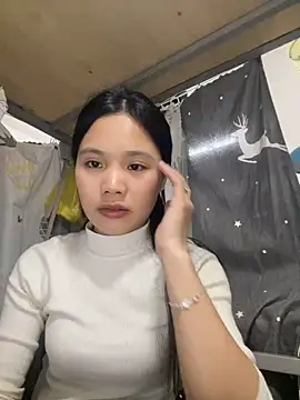 Snapshot of Be-MyMy chatting on 02-24-25, 10:48 Be-MyMy online show from 02-24-25, 10:48