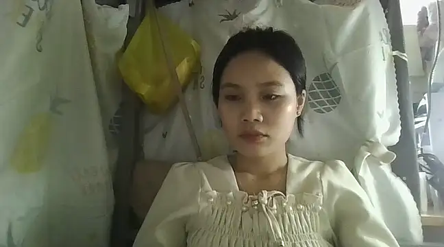 Snapshot of Be-MyMy chatting on 03-02-25, 12:54 Be-MyMy online show from 03-02-25, 12:54