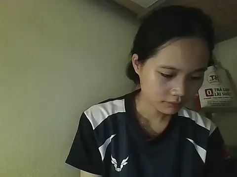 Snapshot of Be-MyMy chatting on 10-04-25, 09:29 Be-MyMy online show from 10-04-25, 09:29