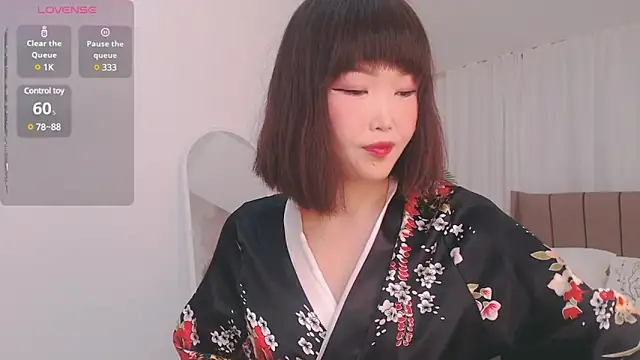 Snapshot of TumiLio chatting on 01-02-25, 04:52 TumiLio online show from 01-02-25, 04:52