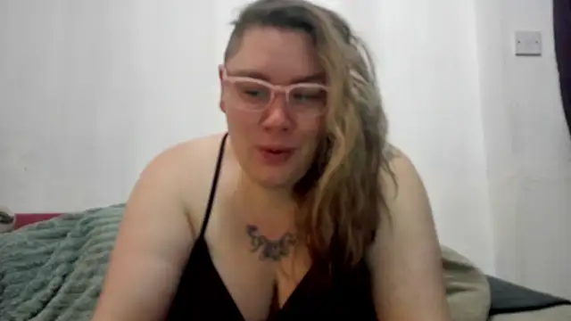 Bustycurves online show from 01-15-26, 02:27