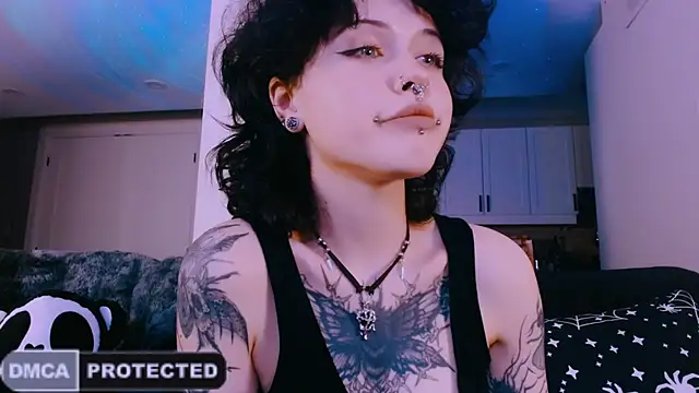 Snapshot of NaughtyLittleFox chatting on 05-07-26, 03:23 NaughtyLittleFox online show from 05-07-26, 03:23