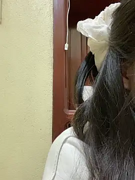 minmin2kk5 online show from 03-08-25, 03:56