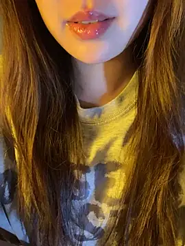 minmin2kk5 online show from 04-16-26, 04:52