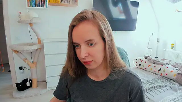 Snapshot of violet_blue_eyes chatting on 06-22-26, 02:14 violet blue eyes online show from 06-22-26, 02:14