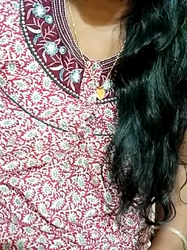 Snapshot of Janavi-janu chatting on 10-10-25, 02:05 Janavi-janu online show from 10-10-25, 02:05