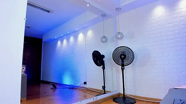 violet scott online show from 01-21-25, 01:43