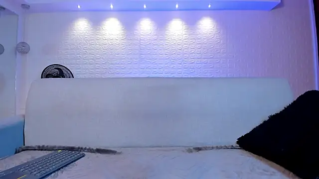 violet scott online show from 02-07-25, 04:56