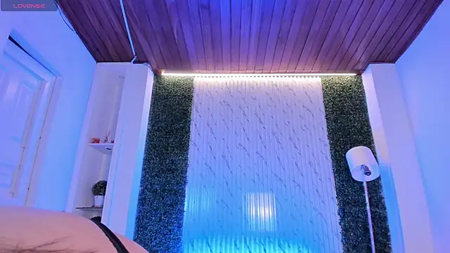 violet scott online show from 09-12-25, 10:48