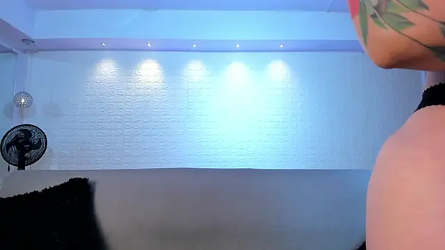 violet scott online show from 12-18-25, 10:43