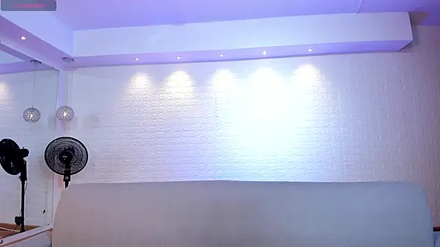 violet scott online show from 12-23-25, 10:35