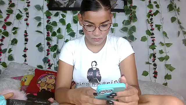 Snapshot of camilavagina24 chatting on 06-23-26, 02:15 camilavagina24 online show from 06-23-26, 02:15