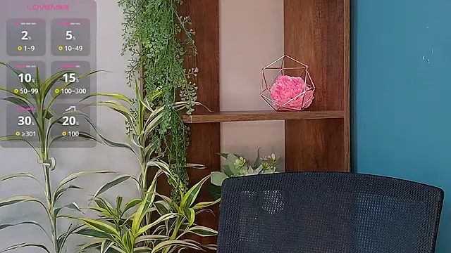 Nahomi King online show from 01-07-26, 01:13