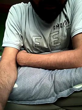 Snapshot of ALWAYSHORNYDADDY chatting on 12-18-25, 10:43 ALWAYSHORNYDADDY online show from 12-18-25, 10:43