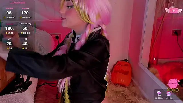 miia  baker online show from 10-25-25, 12:13