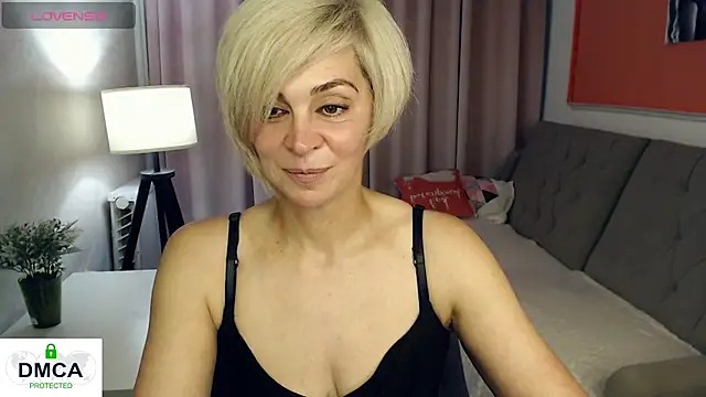 Blonde lola444 online show from 07-23-26, 05:44