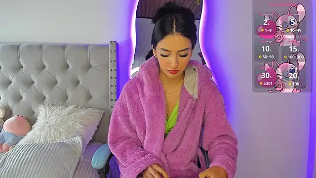 Snapshot of Violet_Rost chatting on 03-08-25, 02:19 Violet Rost online show from 03-08-25, 02:19