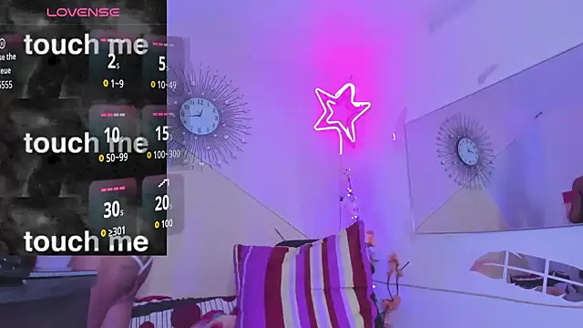 Snapshot of Tiffany_Valentine15 chatting on 10-14-25, 01:23 Tiffany Valentine15 online show from 10-14-25, 01:23