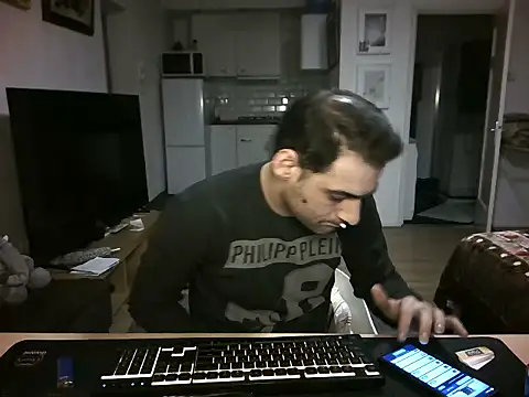 mihaimichael online show from 04-11-26, 12:37