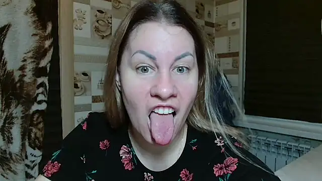 TherestlessKitty online show from 04-14-26, 10:16