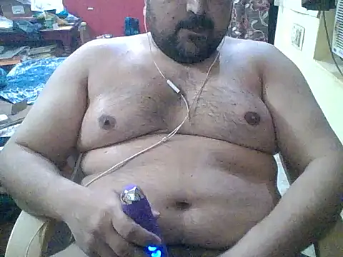 ARYANAVAILABLE online show from 03-16-26, 08:57