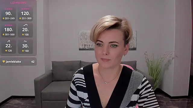 Julia Wilsone online show from 12-13-24, 10:19