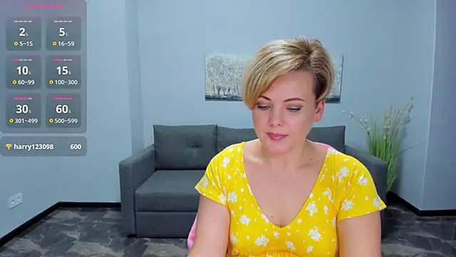 Julia Wilsone online show from 02-06-25, 04:03