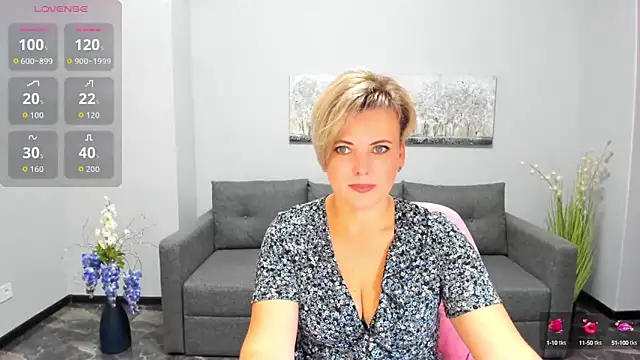 Julia Wilsone online show from 09-27-25, 05:34