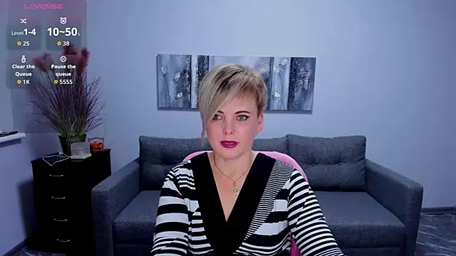 Julia Wilsone online show from 12-01-25, 01:05