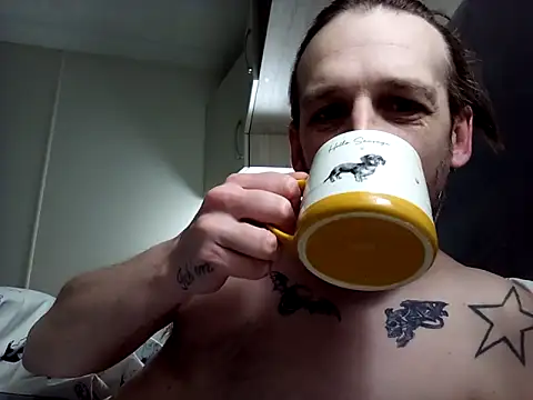 Snapshot of HungKing88 chatting on 12-27-24, 08:45 HungKing88 online show from 12-27-24, 08:45