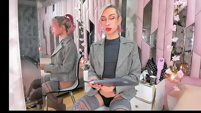 MadisonWood01 online show from 01-23-25, 01:56