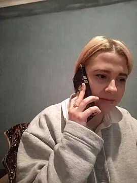 Snapshot of Gussie_Bridie chatting on 12-04-24, 05:00 Gussie Bridie online show from 12-04-24, 05:00