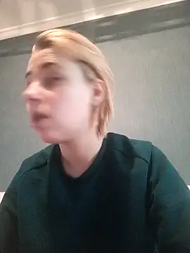 Snapshot of Gussie_Bridie chatting on 12-18-24, 01:12 Gussie Bridie online show from 12-18-24, 01:12