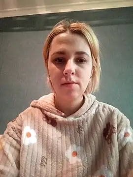 Snapshot of Gussie_Bridie chatting on 02-18-25, 07:10 Gussie Bridie online show from 02-18-25, 07:10