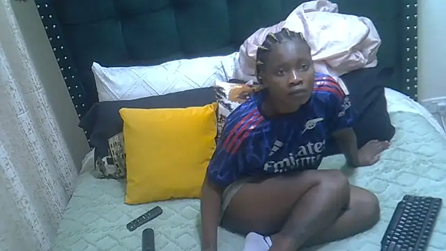 Snapshot of jeyberrie chatting on 05-16-26, 11:09 jeyberrie online show from 05-16-26, 11:09