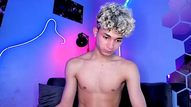 ASHTON REITENBACH01 online show from 12-04-24, 10:51