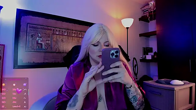 Irinaa Scarlett online show from 06-04-26, 05:52