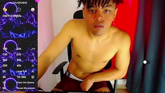 Snapshot of Ares_ttoter chatting on 01-06-25, 08:39 Ares ttoter online show from 01-06-25, 08:39