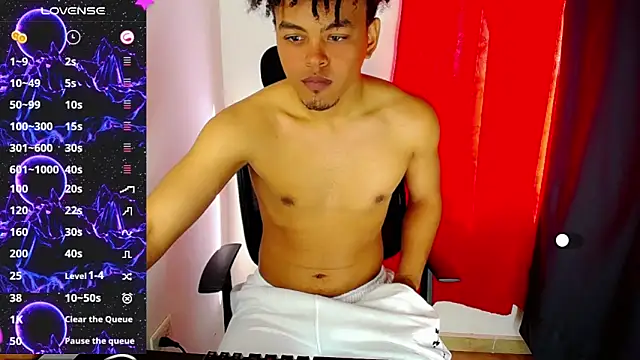 Snapshot of Ares_ttoter chatting on 01-18-25, 01:29 Ares ttoter online show from 01-18-25, 01:29