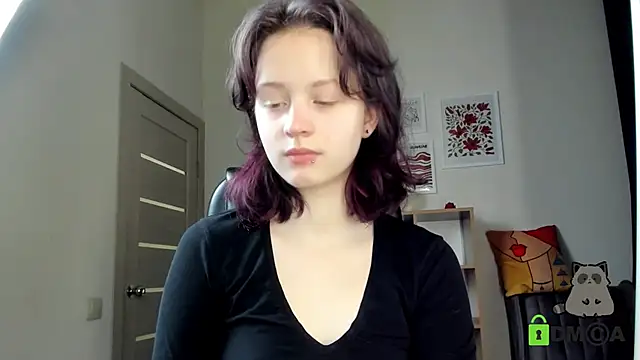 Alina Mills online show from 12-15-25, 08:07