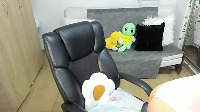 AprilDubois online show from 09-10-25, 07:14